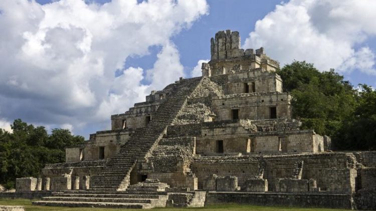 Exploring the Mysteries of the Mayan Ruins in Mexico